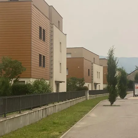 Five Luxe Wi-fi Apartament Ornex